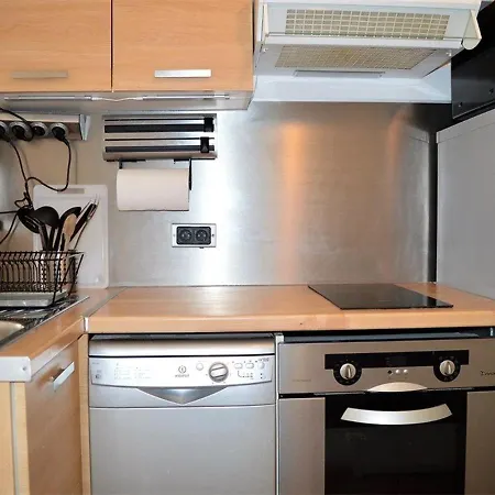 T2 Au Centre Avec Parking Et Wifi - Fr-1-593-33 * Les Angles (Pyrenees-Orientales)