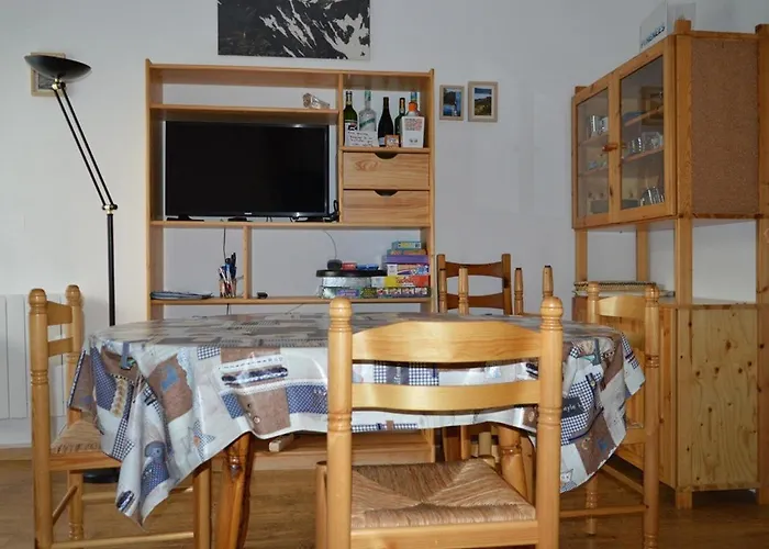 T2 Au Centre Avec Parking Et Wifi - Fr-1-593-33 * Les Angles (Pyrenees-Orientales)